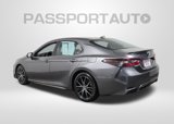 Used 2022 Toyota Camry SE image 3