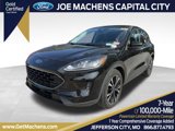 Used 2022 Ford Escape SE w/ SE Sport Appearance Package image 2