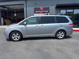 Used 2011 Toyota Sienna LE image 2