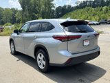 Used 2020 Toyota Highlander LE image 3