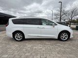 Used 2020 Chrysler Pacifica Limited image 4