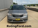 Used 2015 Chrysler Town & Country Touring-L w/ Driver Convenience Group image 4