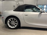 Used 2005 BMW Z4 2.5i image 5