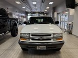 Used 2000 Chevrolet Blazer LT w/ LT Preferred Equipment Group image 2