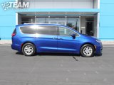 Used 2021 Chrysler Pacifica Touring-L image 3