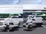 New 2025 Cadillac XT5 Luxury image 2