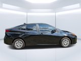 Used 2021 Toyota Prius LE image 2