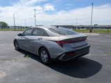 Used 2024 Hyundai Elantra SE image 6