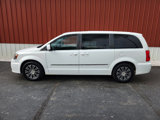 Used 2014 Chrysler Town & Country S image 2