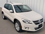 Used 2010 Volkswagen Tiguan S image 3