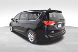 Used 2017 Chrysler Pacifica Touring image 5