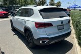 Used 2022 Volkswagen Taos SEL w/ Panoramic Sunroof Package image 3