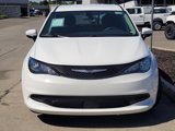 Used 2022 Chrysler Voyager LX image 2