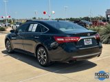 Used 2018 Toyota Avalon XLE Premium image 5