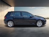 Used 2019 Volkswagen Golf SE image 2