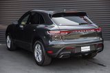 Used 2025 Porsche Macan image 3