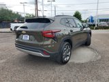 Used 2024 Chevrolet Trax LT image 2