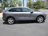 Used 2014 Porsche Cayenne Platinum Edition image 2