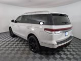 Used 2023 Lincoln Navigator Reserve image 3