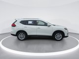 Used 2017 Nissan Rogue SV image 2