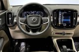 Used 2022 Volvo XC40 T5 Momentum image 5