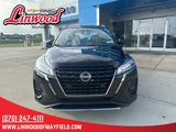 Used 2024 Nissan Kicks SR image 2