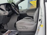 Used 2016 Toyota Sienna LE image 2
