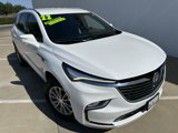 Used 2022 Buick Enclave Essence image 3