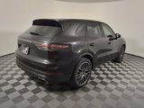 Used 2019 Porsche Cayenne w/ Premium Package image 2