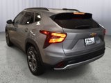 Used 2024 Chevrolet Trax LT w/ Driver Confidence Package image 6