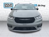New 2025 Chrysler Pacifica Limited image 2