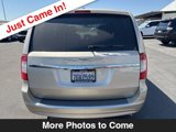 Used 2015 Chrysler Town & Country Touring w/ Driver Convenience Group image 4