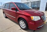 Used 2014 Chrysler Town & Country Touring image 2