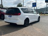 Used 2021 Chrysler Pacifica Touring w/ Uconnect Theater Family Group image 3