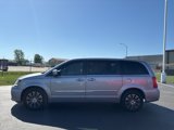 Used 2014 Chrysler Town & Country S image 5