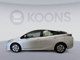 Used 2017 Toyota Prius Four image 2