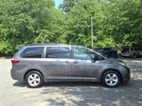 Used 2015 Toyota Sienna LE image 4