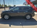Used 2019 Nissan Rogue SV image 4