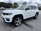 Used 2023 Jeep Grand Cherokee Limited image 2