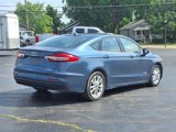 Used 2019 Ford Fusion SE image 2