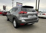 Used 2017 Nissan Rogue SV image 4