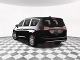 New 2025 Chrysler Pacifica Select image 5