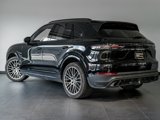 Certified 2023 Porsche Cayenne Platinum Edition image 3