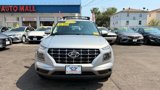 Used 2023 Hyundai Venue SEL image 3