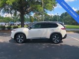 Used 2023 Nissan Rogue SL image 2