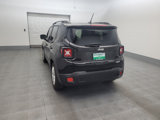 Used 2017 Jeep Renegade Latitude image 6