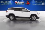Used 2022 GMC Terrain SLE w/ Driver Convenience Package image 2