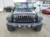 Used 2015 Jeep Wrangler Unlimited Rubicon w/ Connectivity Group image 3