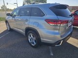 Used 2017 Toyota Highlander Limited image 3