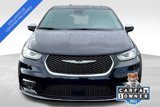 Certified 2022 Chrysler Pacifica Limited image 2